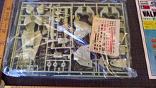 1980's Macross VF-1D Variable Fighter Valkyrie 1/100 scale ARII